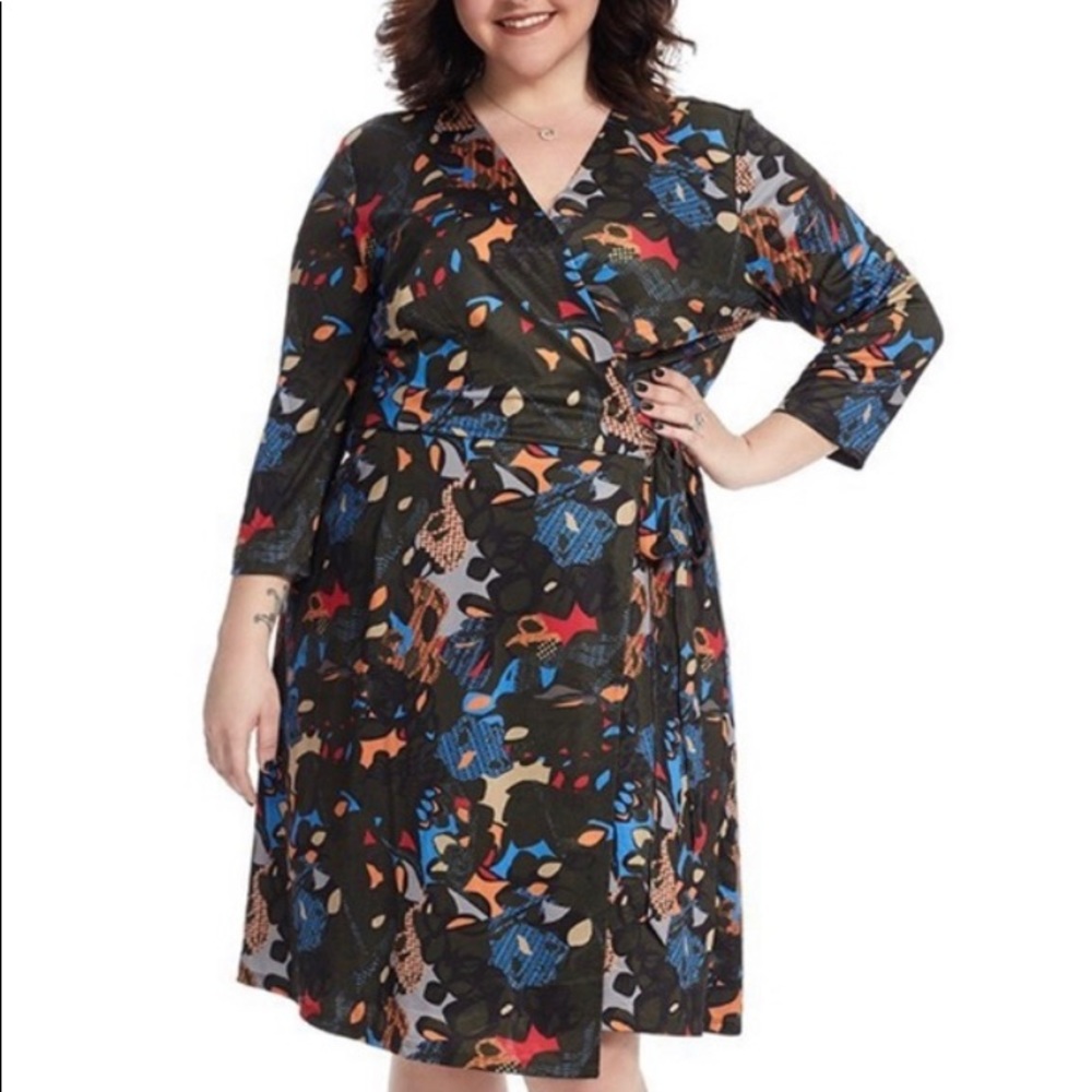 Gorgeous wrap dress for fall - Isabel + Alice 1X
